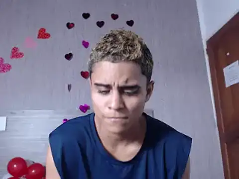 Liiamthompson online show from February 19, 2025, 3:27 pm