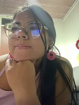 viccky vick online show from March 12, 2025, 2:09 am