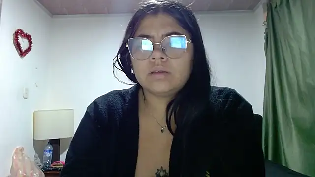 viccky vick online show from October 17, 2025, 3:20 am