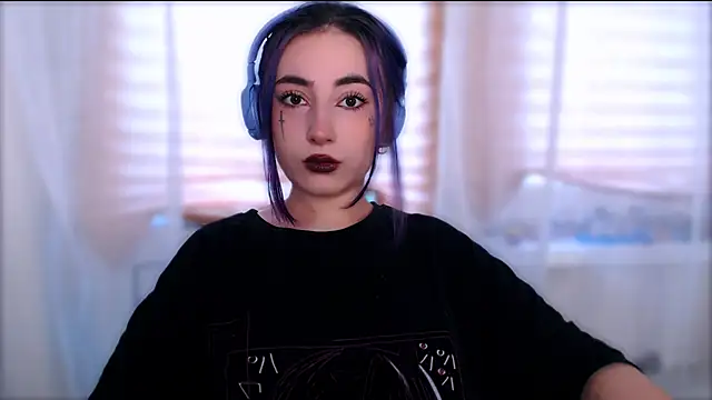 purplewitch online show from November 16, 2025, 7:25 am