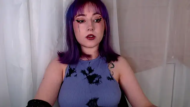 Snapshot of purplewitch chatting on February 4, 2026, 7:53 pm purplewitch online show from February 4, 2026, 7:53 pm