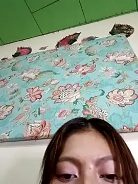 Little Saori online show from February 6, 2025, 5:25 am