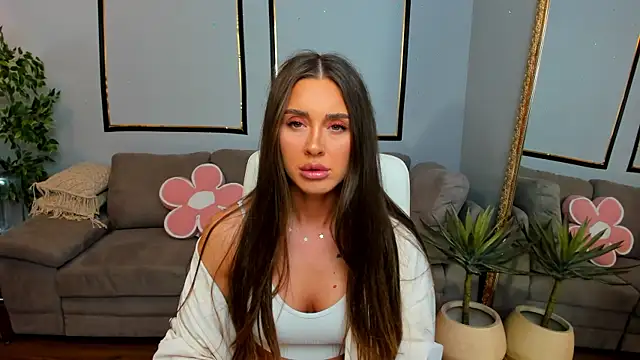 Snapshot of Anya-Ray chatting on April 20, 2026, 1:03 pm Anya-Ray online show from April 20, 2026, 1:03 pm