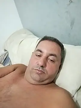 Snapshot of Cruelmalvado chatting on December 14, 2025, 12:38 am Cruelmalvado online show from December 14, 2025, 12:38 am