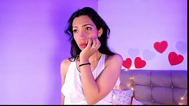 Miss veronicaa2 online show from February 13, 2025, 12:00 pm