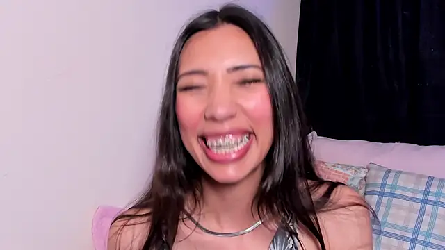 Miss veronicaa2 online show from November 27, 2025, 1:02 pm