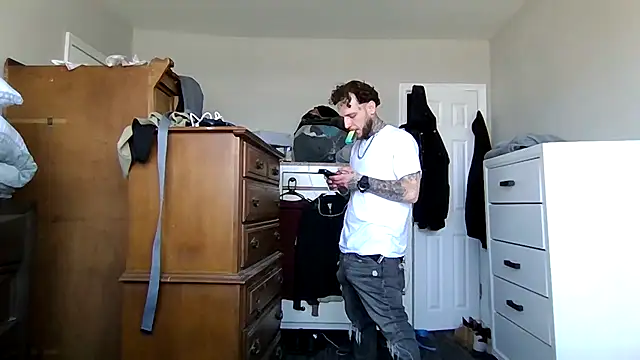 cruz815 online show from April 3, 2026, 6:28 pm