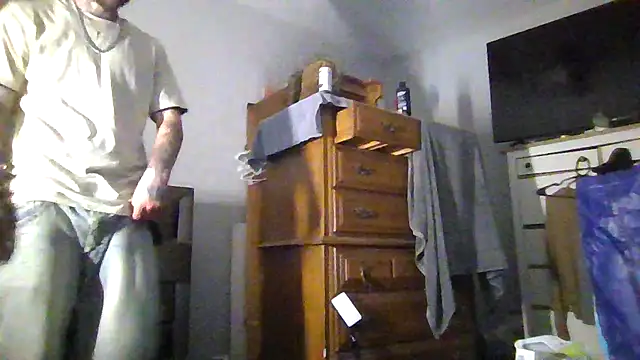 cruz815 online show from April 24, 2026, 5:21 am