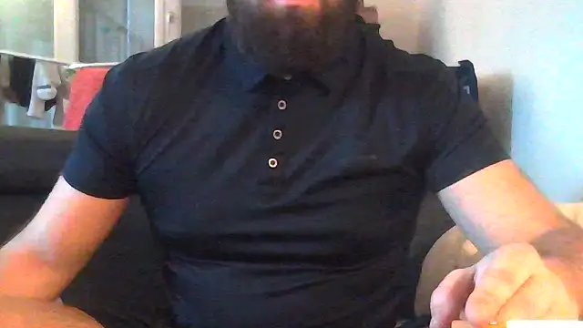 Snapshot of Zer_oki chatting on December 19, 2025, 10:22 am Zer oki online show from December 19, 2025, 10:22 am