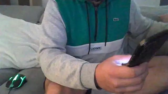 Snapshot of Zer_oki chatting on January 5, 2026, 7:28 pm Zer oki online show from January 5, 2026, 7:28 pm