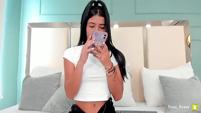 Snapshot of eva_roseee chatting on September 23, 2025, 8:12 pm eva roseee online show from September 23, 2025, 8:12 pm