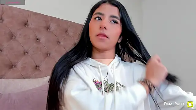 Snapshot of eva_roseee chatting on November 13, 2025, 9:03 pm eva roseee online show from November 13, 2025, 9:03 pm