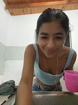 Snapshot of eva_roseee chatting on February 6, 2026, 1:43 am eva roseee online show from February 6, 2026, 1:43 am