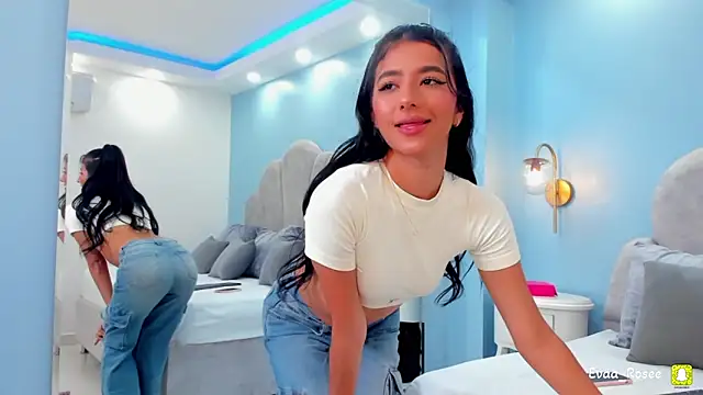 Snapshot of eva_roseee chatting on March 1, 2026, 7:38 pm eva roseee online show from March 1, 2026, 7:38 pm