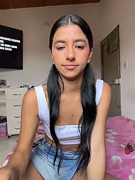 Snapshot of eva_roseee chatting on April 14, 2026, 4:02 pm eva roseee online show from April 14, 2026, 4:02 pm