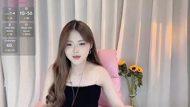 SylviaLing2007 online show from February 18, 2025, 4:37 pm