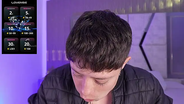 Snapshot of marcuscollins1_ chatting on November 28, 2025, 2:09 pm marcuscollins1 online show from November 28, 2025, 2:09 pm