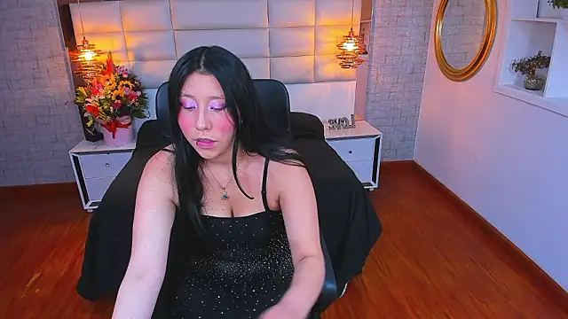 Nohemi louse online show from March 18, 2026, 6:44 pm