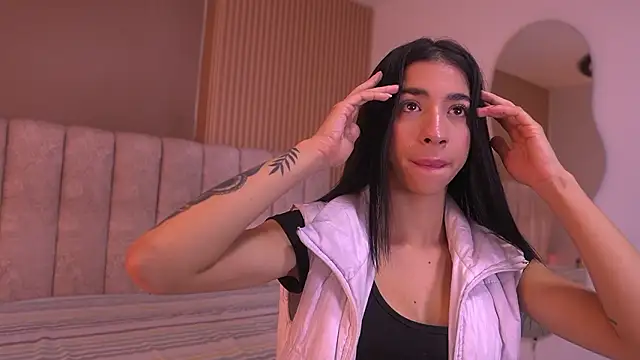 sara lopee1 online show from February 8, 2026, 11:57 am