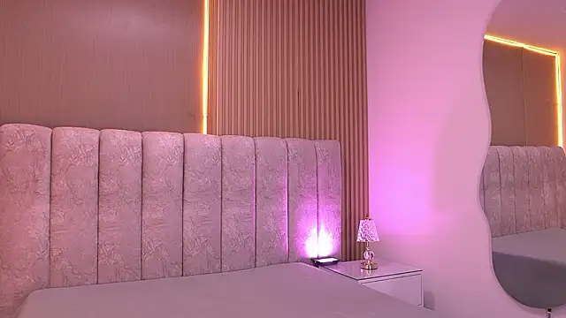 sara lopee1 online show from February 14, 2026, 12:02 pm