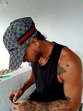 Niick01  online show from October 8, 2025, 9:01 pm