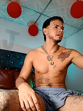 Niick01  online show from November 15, 2025, 9:54 pm