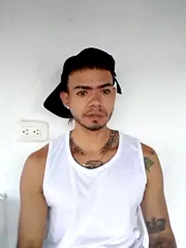 Niick01  online show from April 22, 2026, 10:55 pm