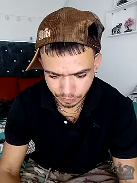 Niick01  online show from April 24, 2026, 5:54 am