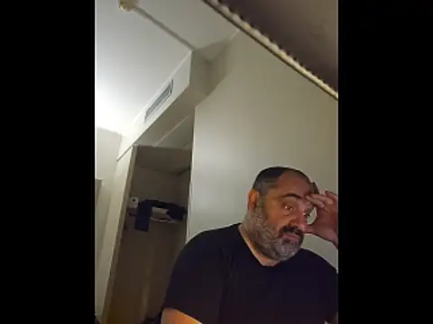 fuocovivo4 online show from March 11, 2026, 5:41 pm