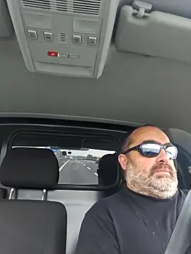 fuocovivo4 online show from April 28, 2026, 5:29 pm