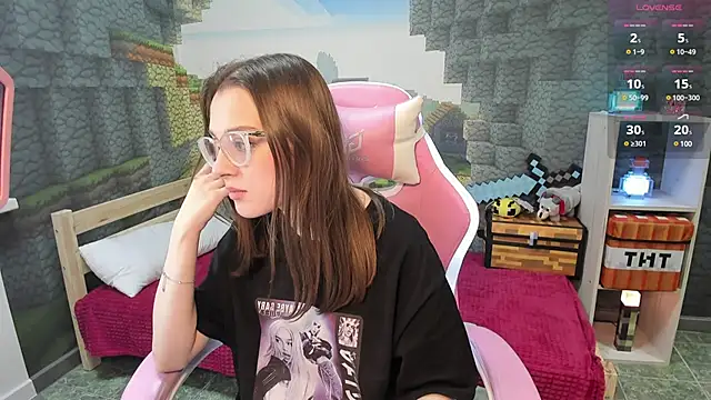 kaisajenner online show from February 5, 2025, 7:42 pm