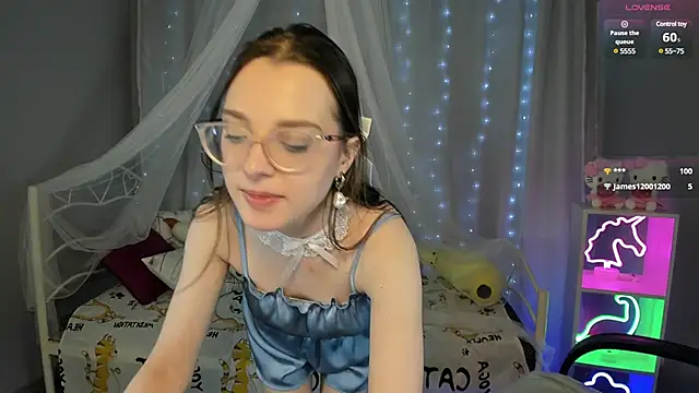 kaisajenner online show from February 7, 2025, 3:41 pm