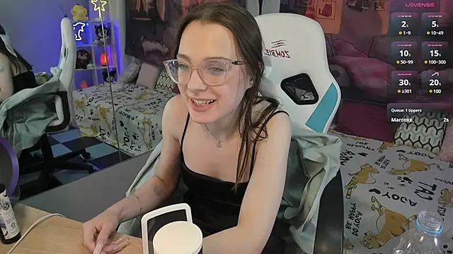 kaisajenner online show from February 10, 2025, 3:57 am