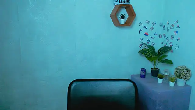 ValeriaHeart  online show from September 16, 2025, 12:17 pm