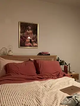 rileylovesyou online show from February 14, 2025, 3:11 am