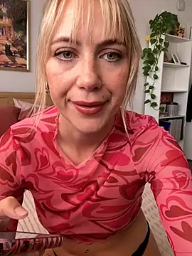 rileylovesyou online show from February 27, 2025, 8:42 pm