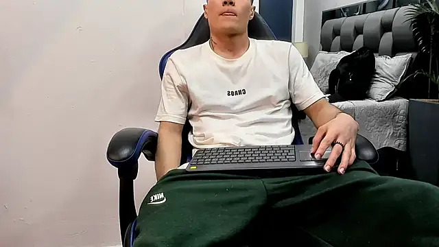 roan birkin online show from October 14, 2025, 8:31 pm