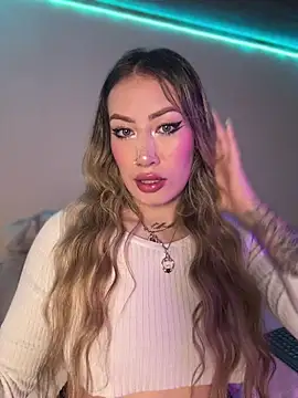 Lally Valencia   online show from November 9, 2025, 5:33 pm