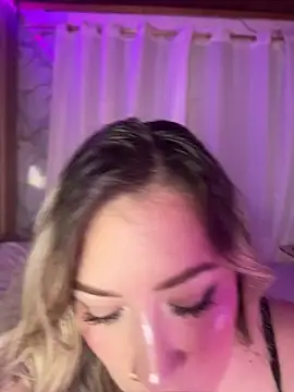 Lally Valencia   online show from May 25, 2026, 5:02 am