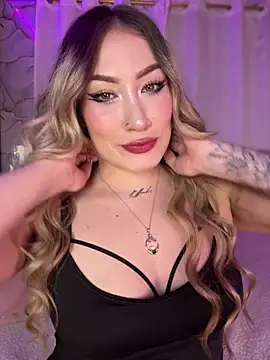 Snapshot of Lally_Valencia__ chatting on June 7, 2026, 5:33 am Lally Valencia online show from June 7, 2026, 5:33 am
