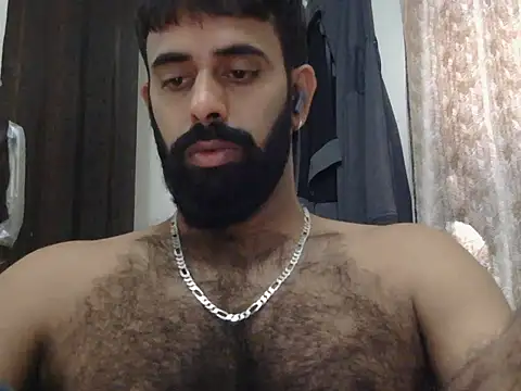 Snapshot of indianhairybull chatting on May 10, 2026, 4:39 am indianhairybull online show from May 10, 2026, 4:39 am