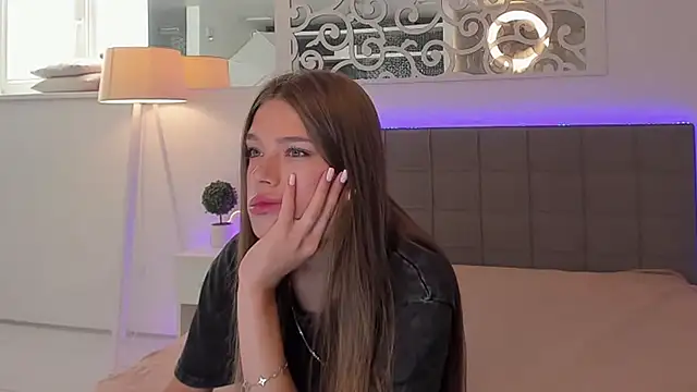 melissacrayzy online show from June 28, 2026, 5:35 am