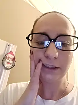 Mia RainX online show from February 3, 2026, 8:47 pm