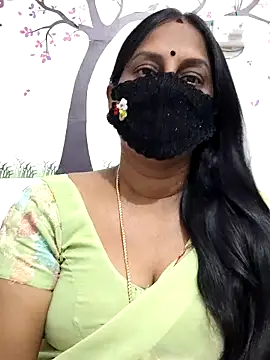 Snapshot of Tamil_Meera12 chatting on May 4, 2026, 4:47 pm Tamil Meera12 online show from May 4, 2026, 4:47 pm