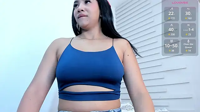 Snapshot of Lia_Guzman chatting on February 7, 2025, 11:45 am Lia Guzman online show from February 7, 2025, 11:45 am