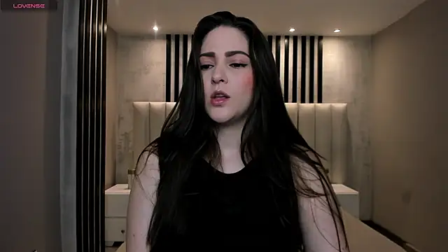 BeccaBaxter online show from July 21, 2026, 12:18 pm