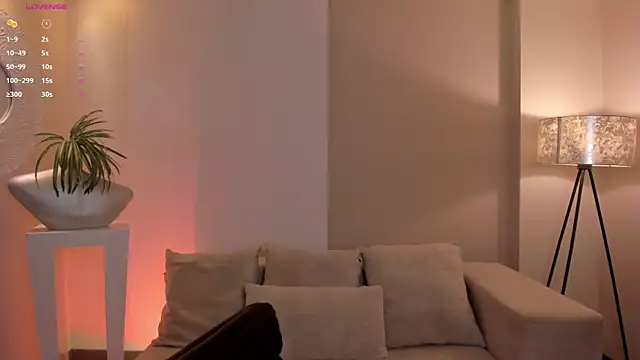 BeccaBaxter online show from July 25, 2026, 6:49 pm