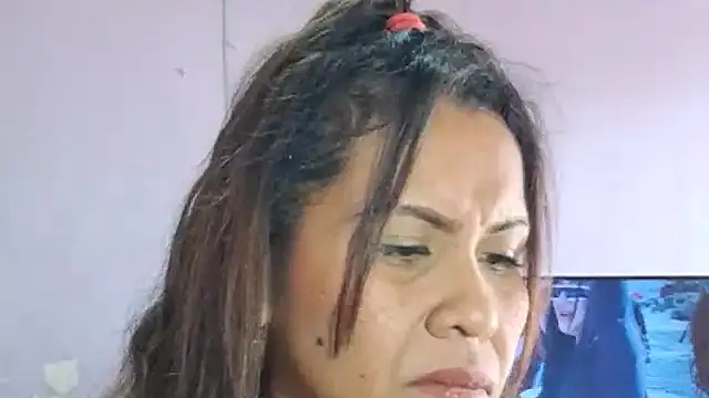 kyliebigboobs online show from October 2, 2025, 2:02 pm