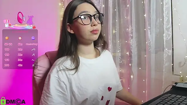 Snapshot of Arianahot777 chatting on October 10, 2025, 8:30 pm Arianahot777 online show from October 10, 2025, 8:30 pm