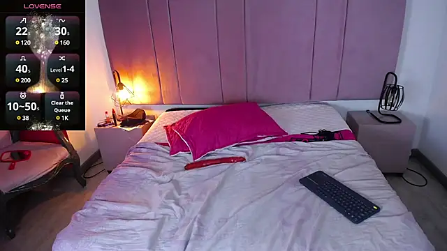 Engelth  online show from February 9, 2025, 3:56 pm